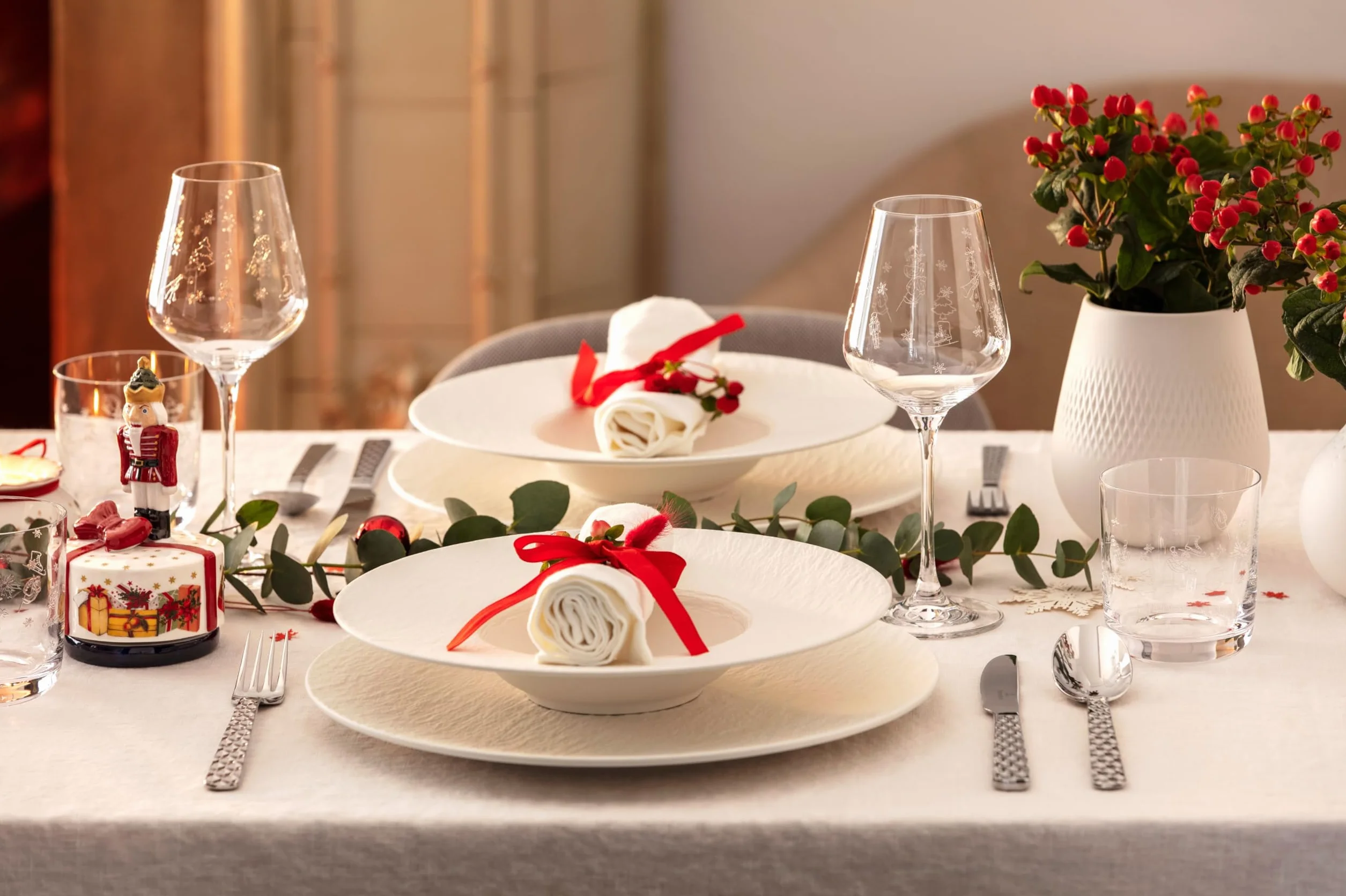 Villeroy & Boch - Nostalgic Melody, Cascanueces Giratorio, 9 x 15cm, Porcelana, Multicolor, (14-8640-6308)
