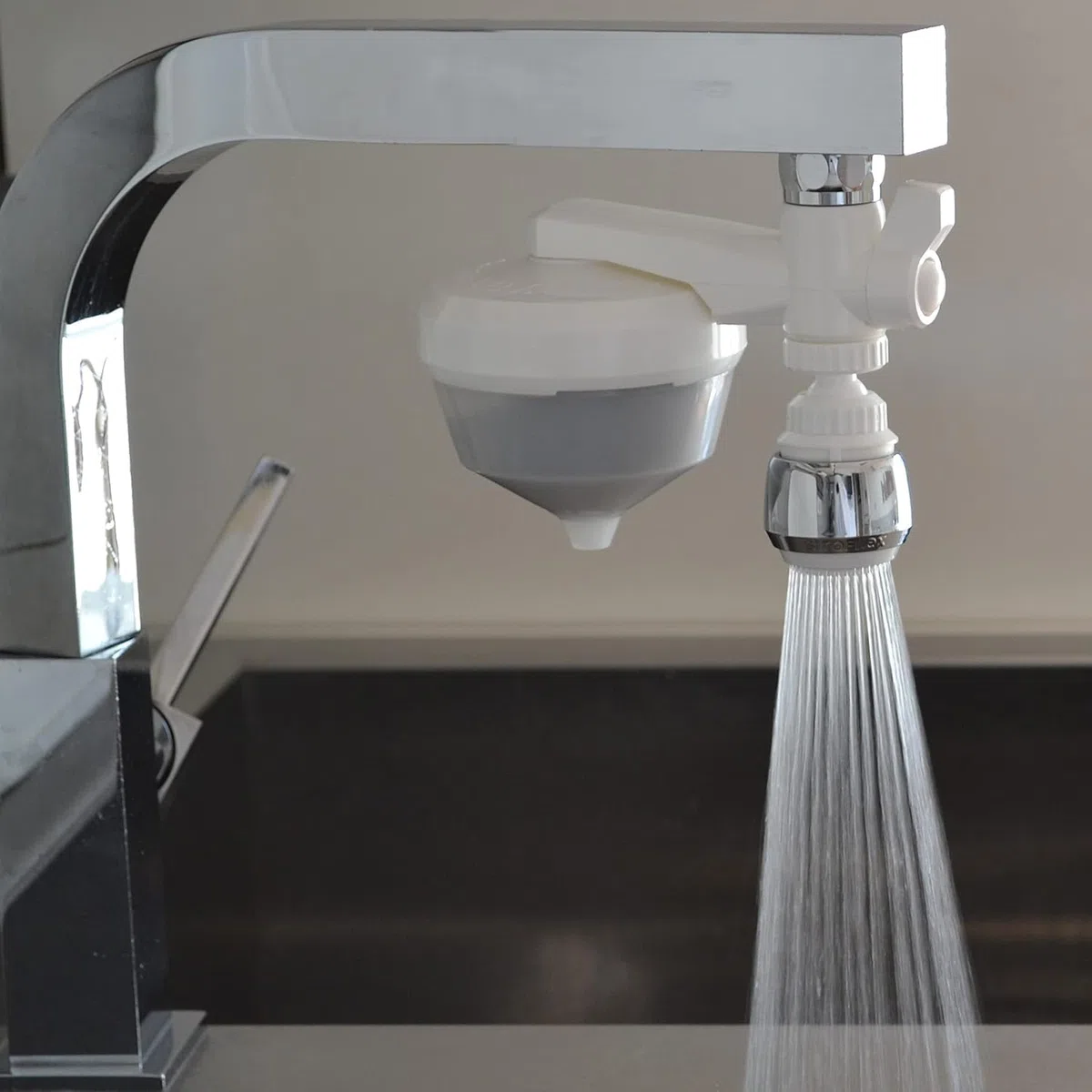 Siroflex 2650/1S Classic UNI 3-A Purificador de agua doméstico con atomizador-aireador con rótula Sirius|Purificador-Filtro de agua para el grifo de la cocina|Eliminación de cloro