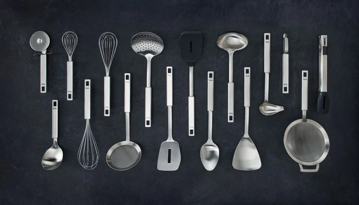 Fissler Original Profi Collection/Cuchara de salsa de acero inoxidable, cucharón pequeño para salsas, utensilio de cocina premium para servir y servir