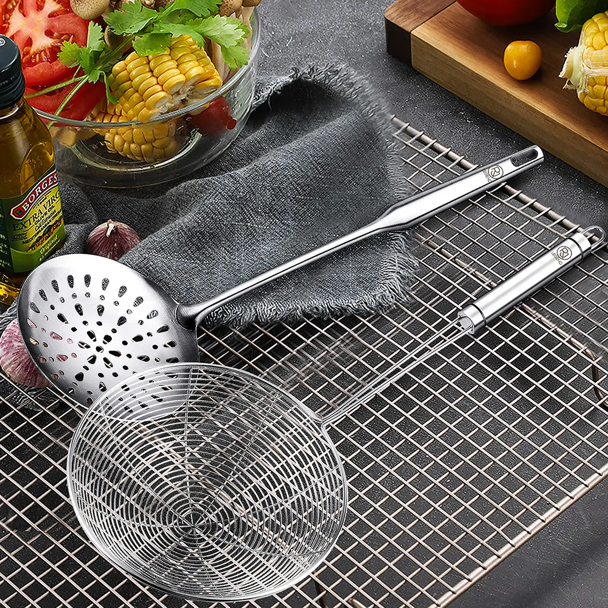 Utensilio de acero inoxidable con mango