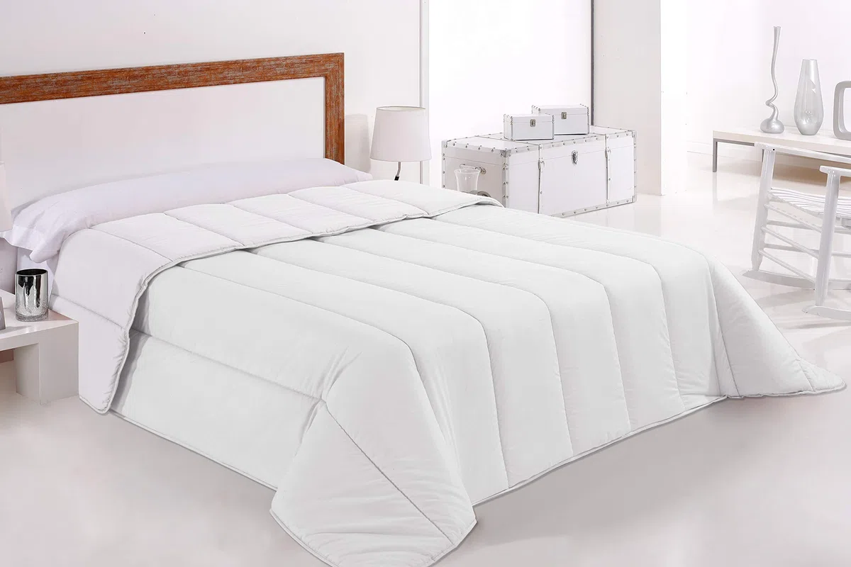 Belnou Edredon Relleno Nordico Tacto Pluma. Blanco Liso. Microfibra y Fibra Hueca. Grueso Blando Comodo Ligero. Diseño y Calidad. Seda 400 gr. 240x220 cm Cama 150/160 cm
