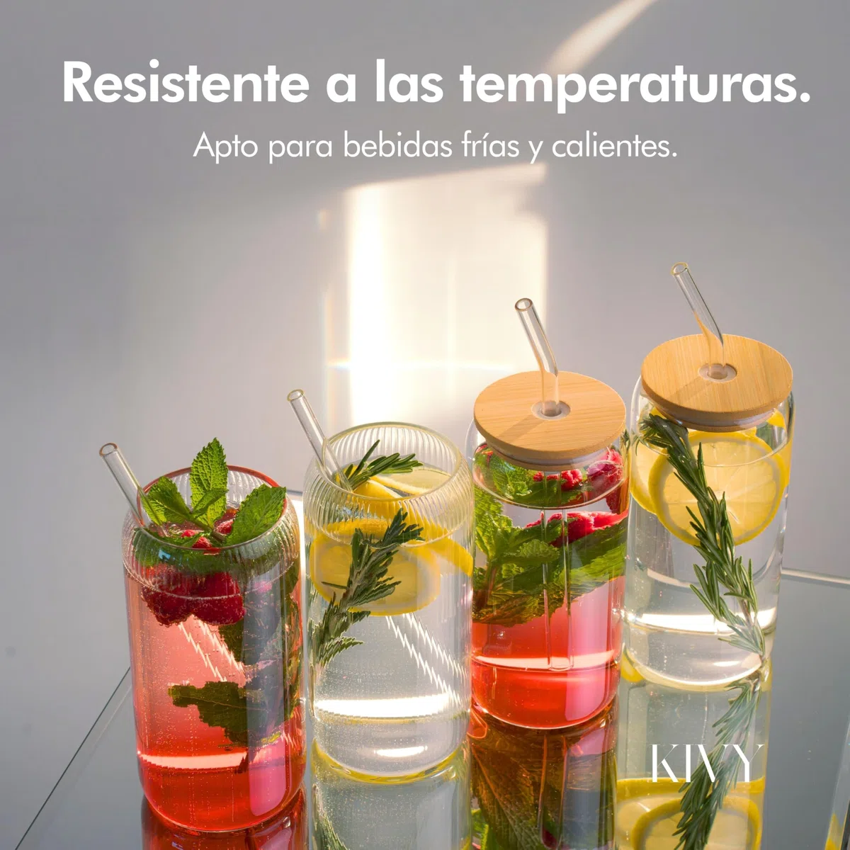 KIVY Set de Vasos de Cristal con Pajita y Tapa de Bambú [4x 450ml] - Vasos de Agua, Café & Matcha - Set de Vasos Longdrink - Vaso Café - Vasos Altos para Cóctel - Sin BPA