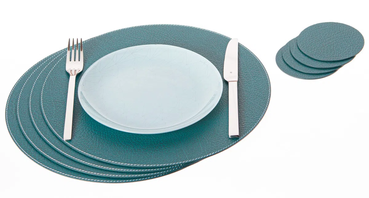 Nikalaz Manteles Individuales Redondos y Posavasos Redondos, Juegos de Mesa - 4 Salvamanteles Individuales y 4 Posavasos, Mantel Individual 33 cm y Posavasos 10 cm, Cuero Reciclado (Verde Petróleo)