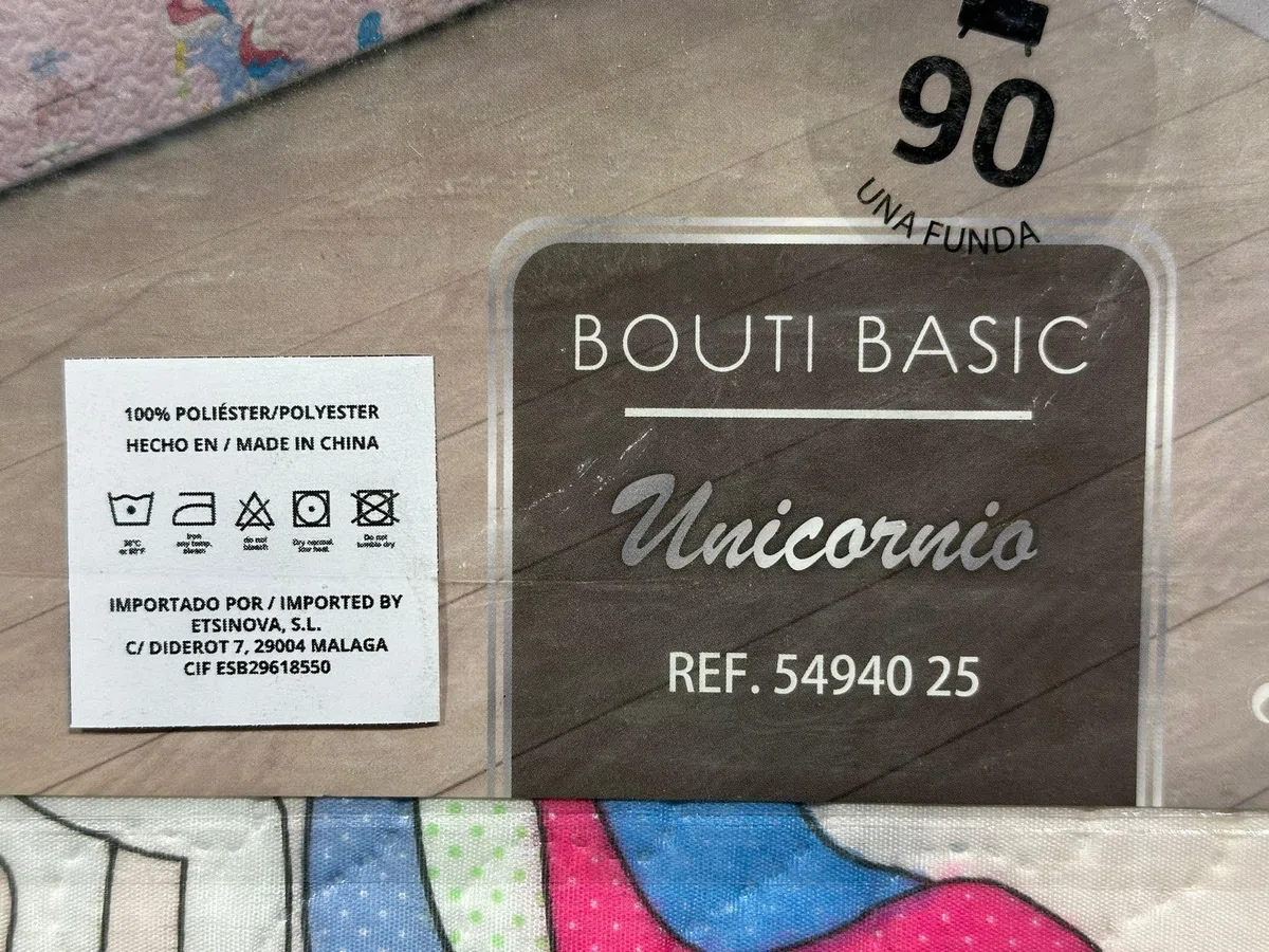 HM'S HOME'SECRET - Colcha bouti Basic Infantil Reversible con Acolchado termosellado Unicornio 2022 (Cama 90, 180x260 cm)